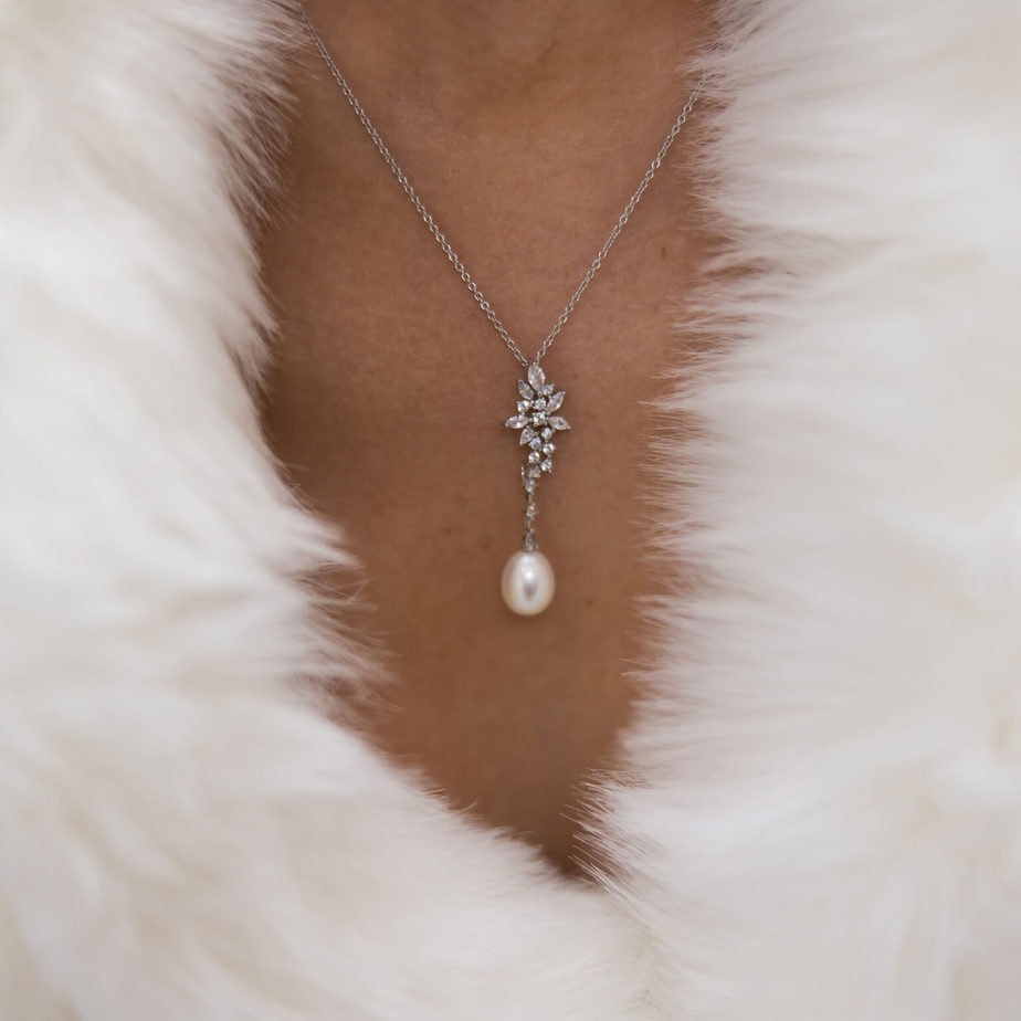 Entwined vine drop pearl necklace