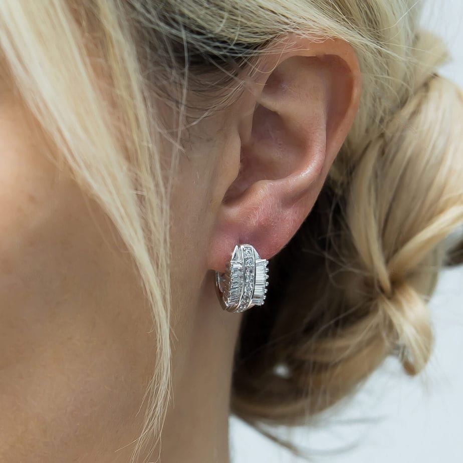 Decorative huggie hoop earrings