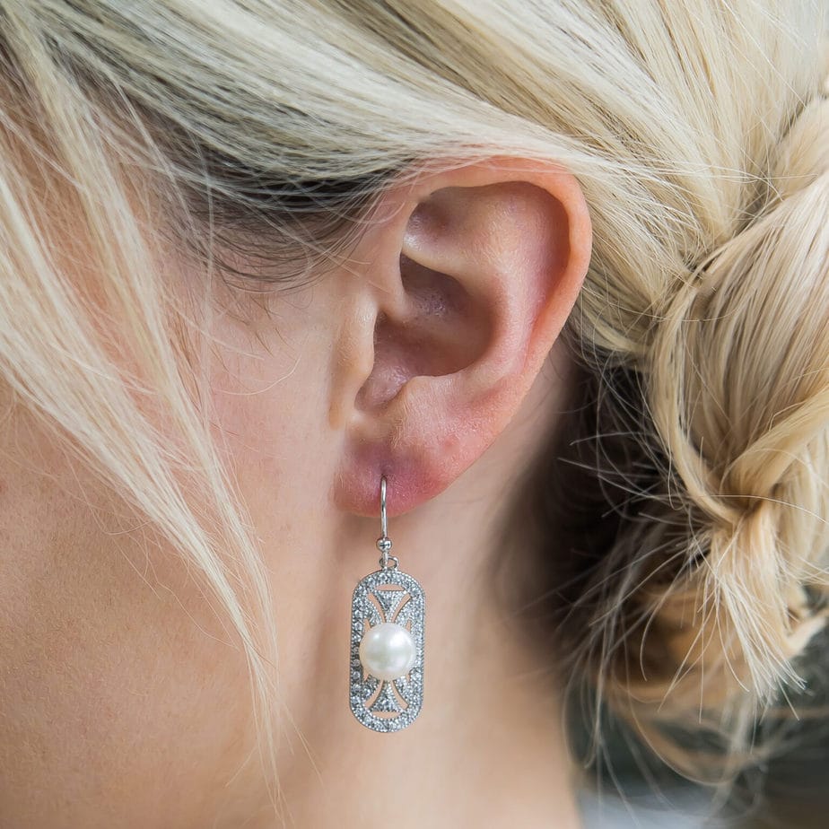 Vintage framed pearl earrings