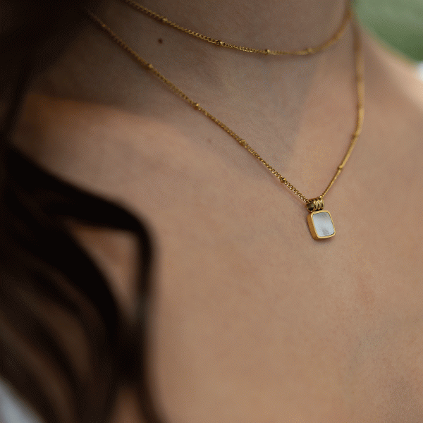 Mother of pearl square pendant - Image 2