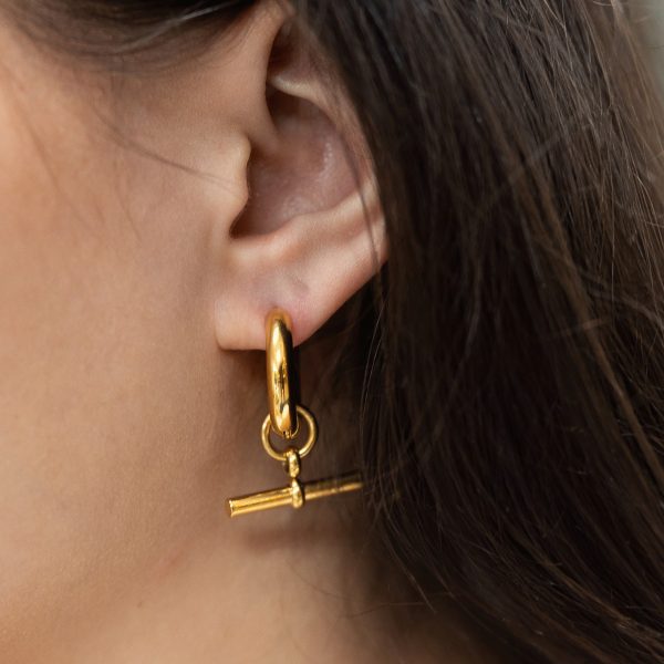 Chunky gold t-bar hoop earrings