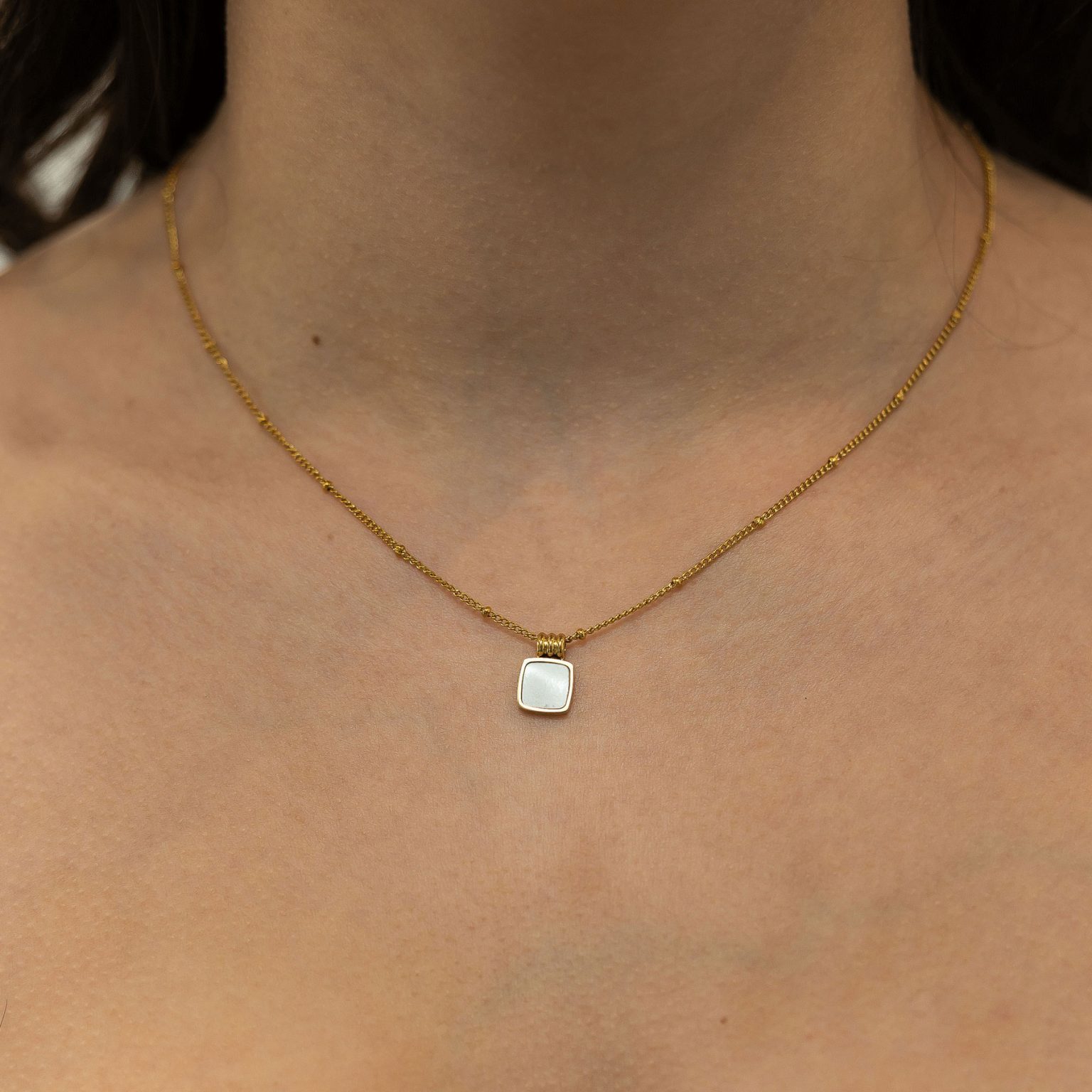 Mother of pearl square pendant necklace