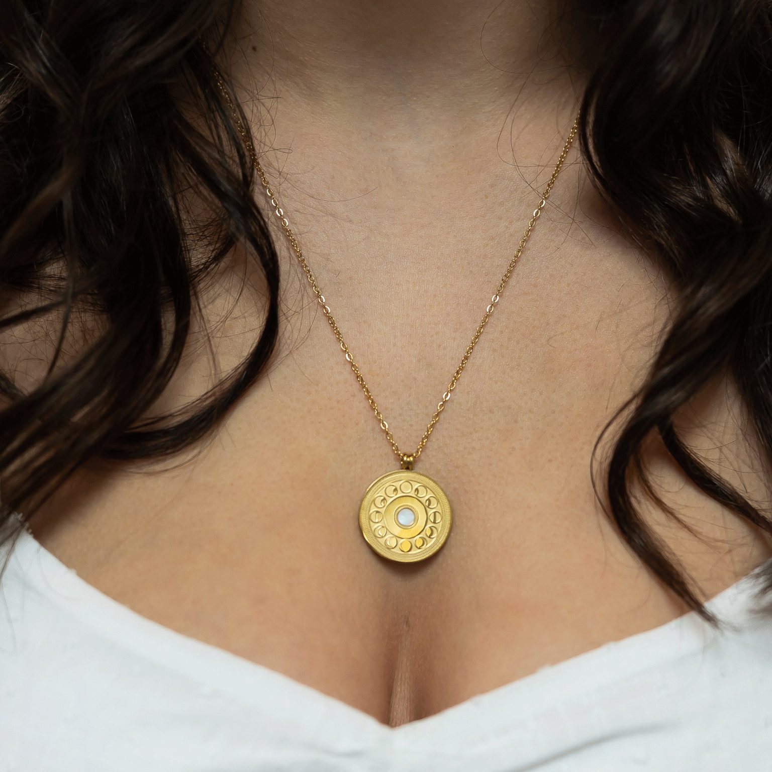 Moon cycle necklace