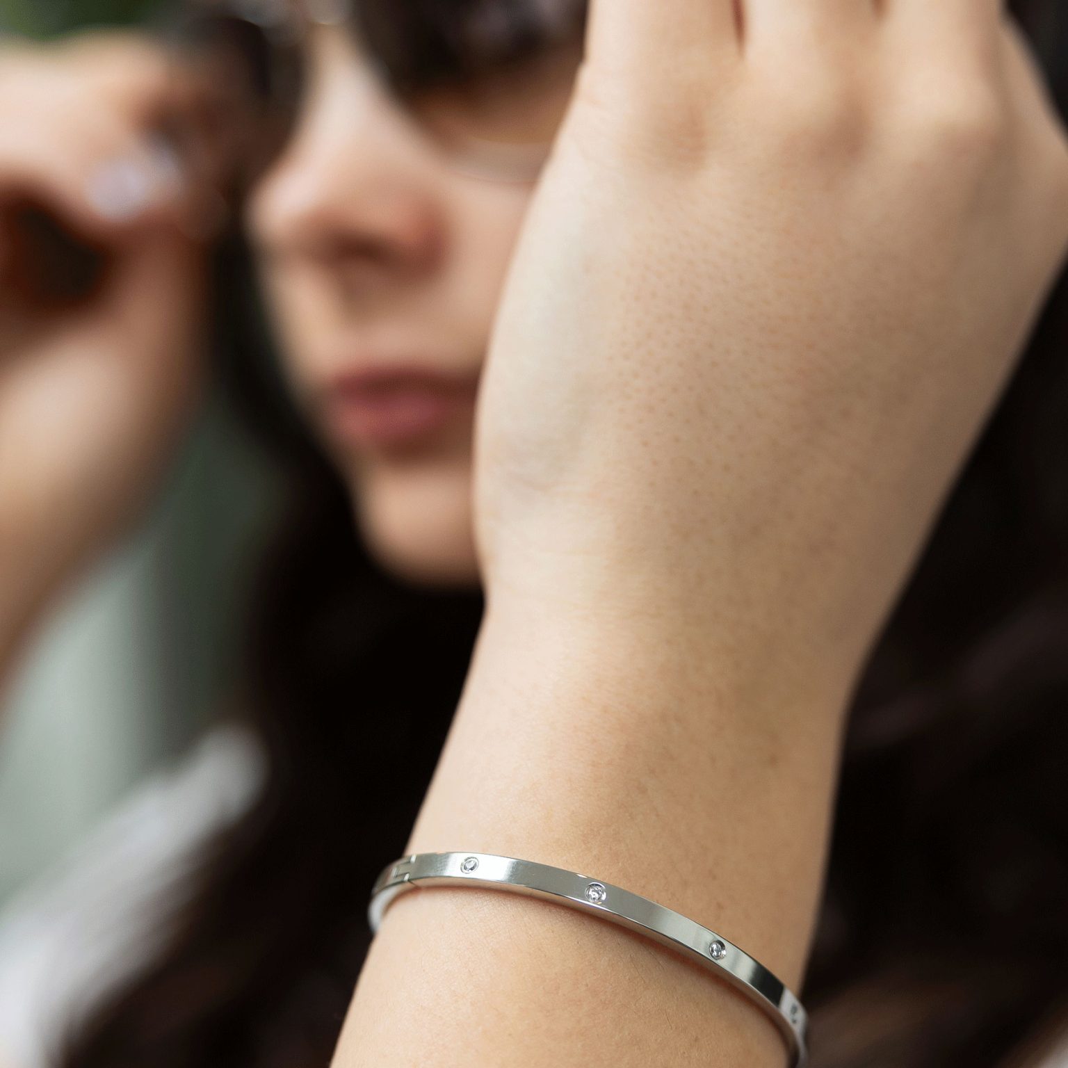 Silver bangle with sparkle