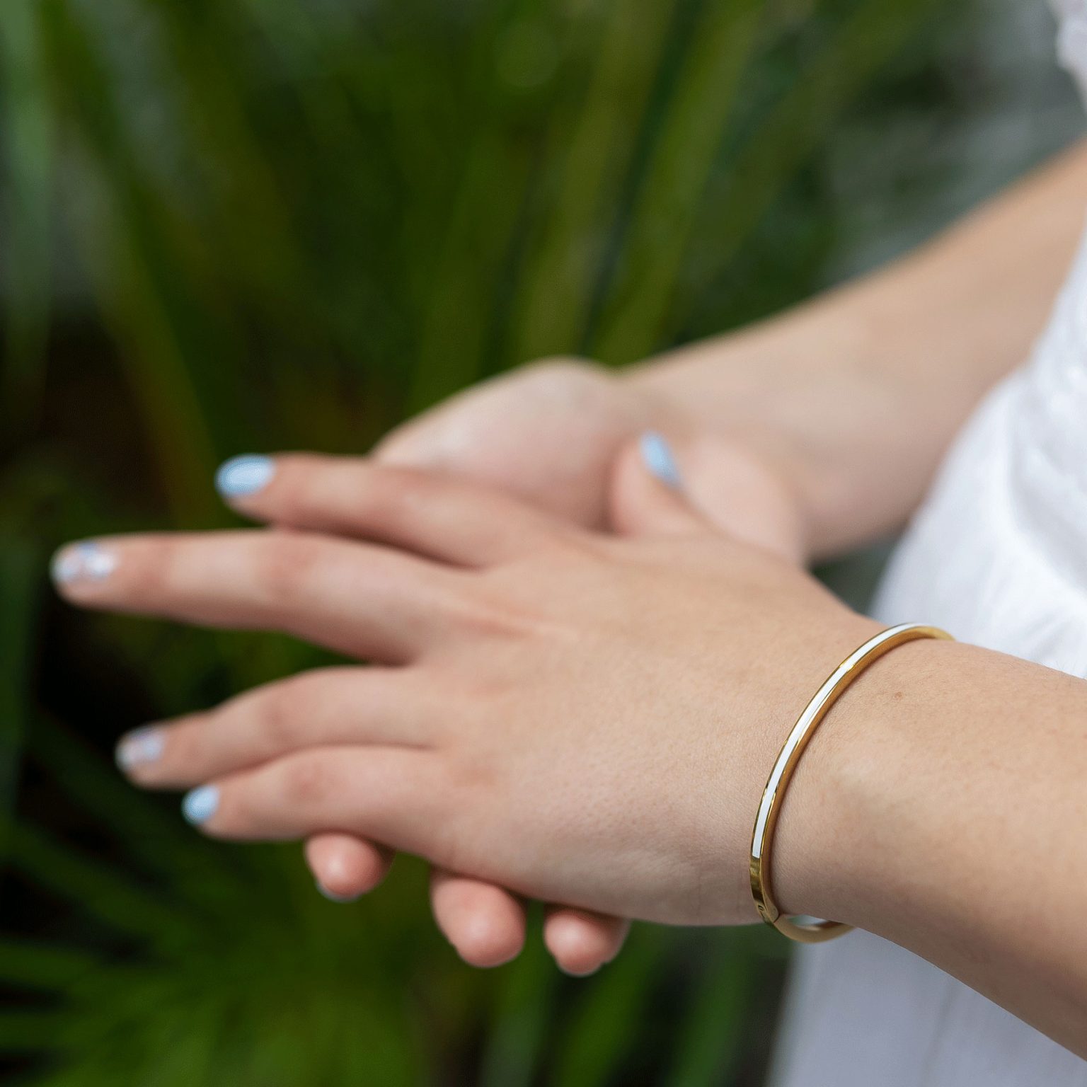 White enamel bangle