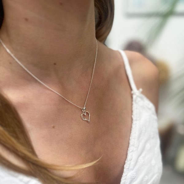 Silver outline heart necklace
