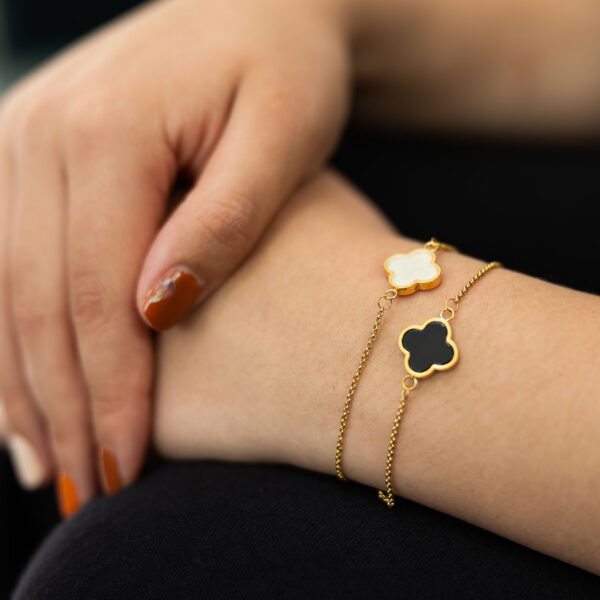 Black onyx clover bracelet
