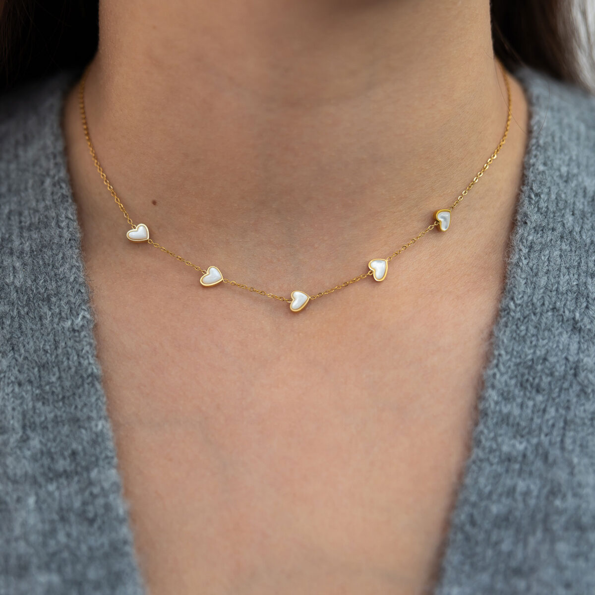Mother of Pearl hearts choker necklace