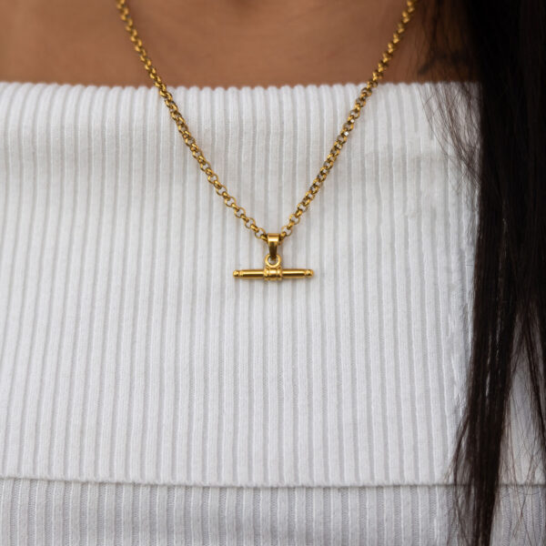 Vintage t-bar necklace
