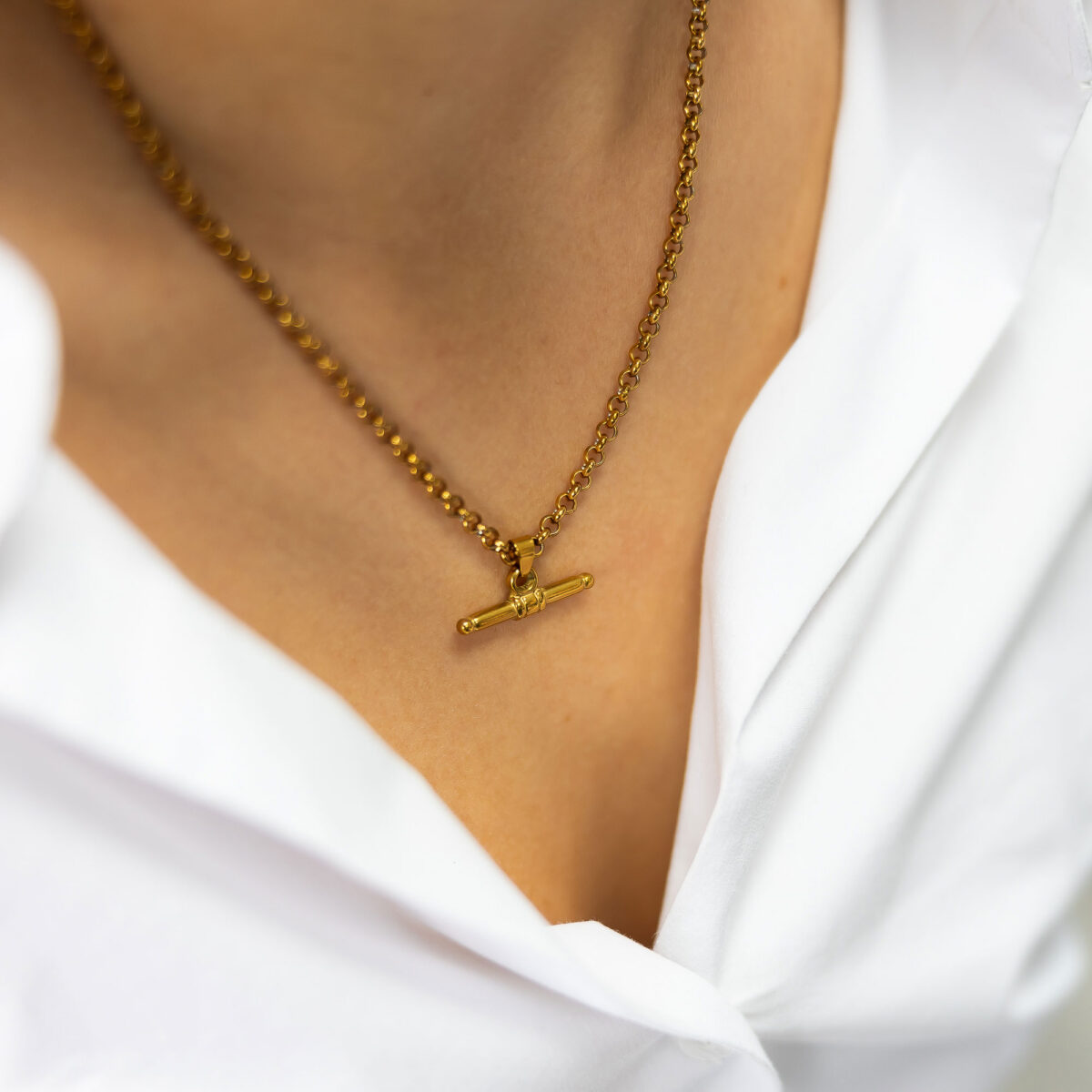 Vintage T-bar necklace
