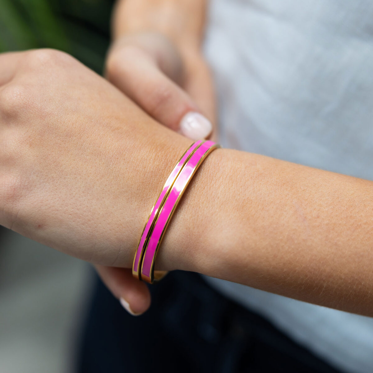 Hot pink thin enamel bangle